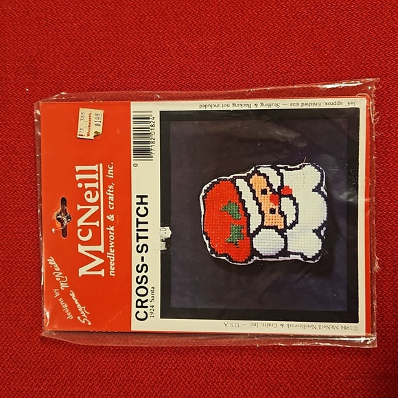 6 Christmas themed counted cross stitch ornament kits NIP Vintage stock - Picture 4 of 6